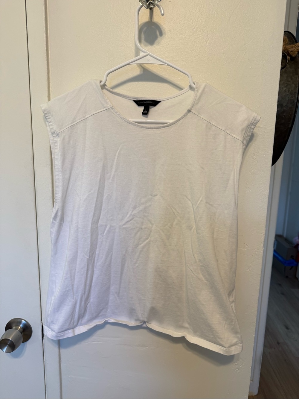 Banana Republic White Cap Sleeve Crewneck Tank